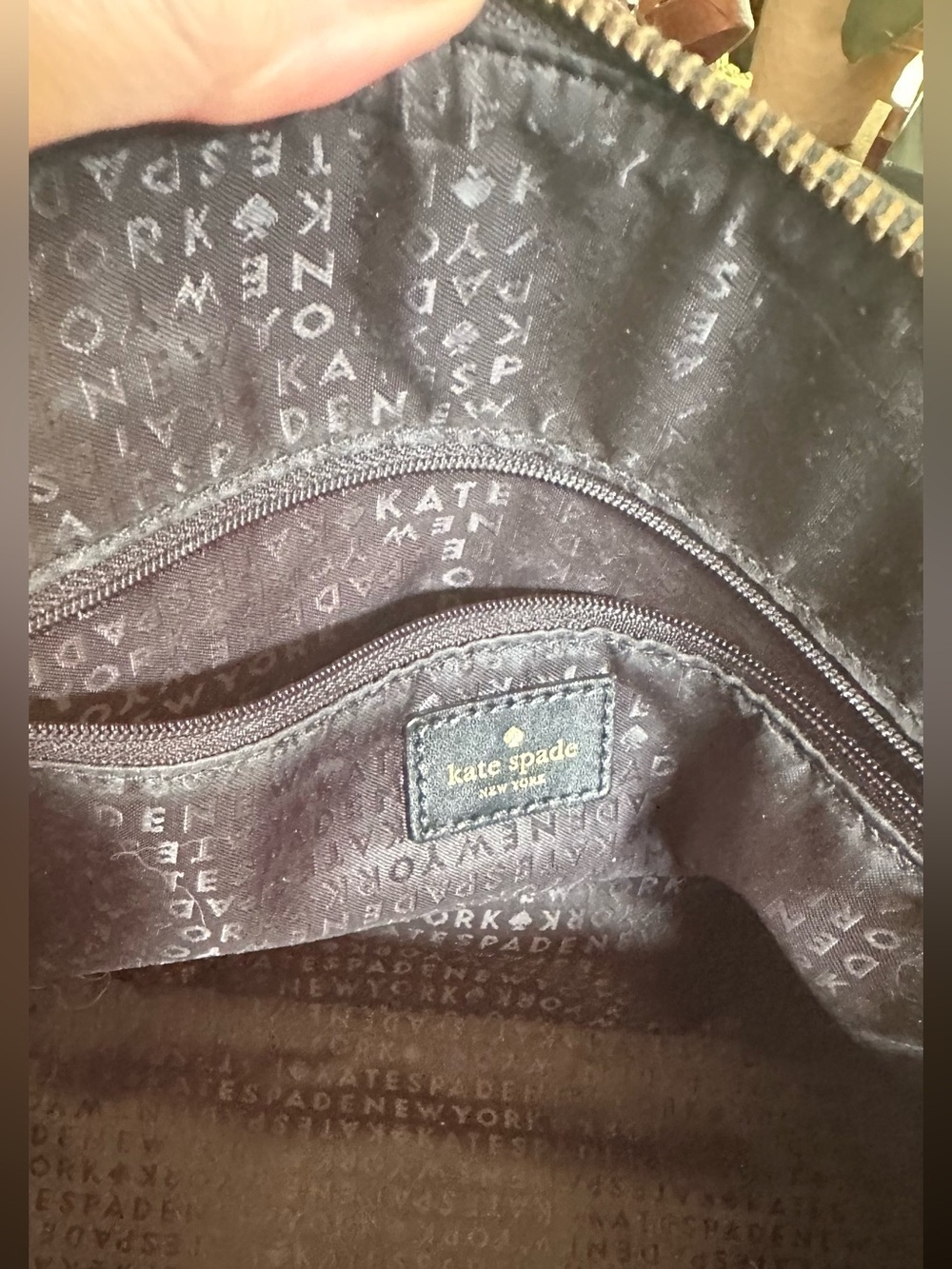 ✨ Kate Spade Geo Print Dome Satchel Crossbody Black White NWOT - Picture 9 of 12